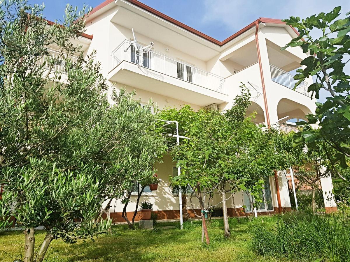 Apartments Antonio Senj  Oda fotoğraf